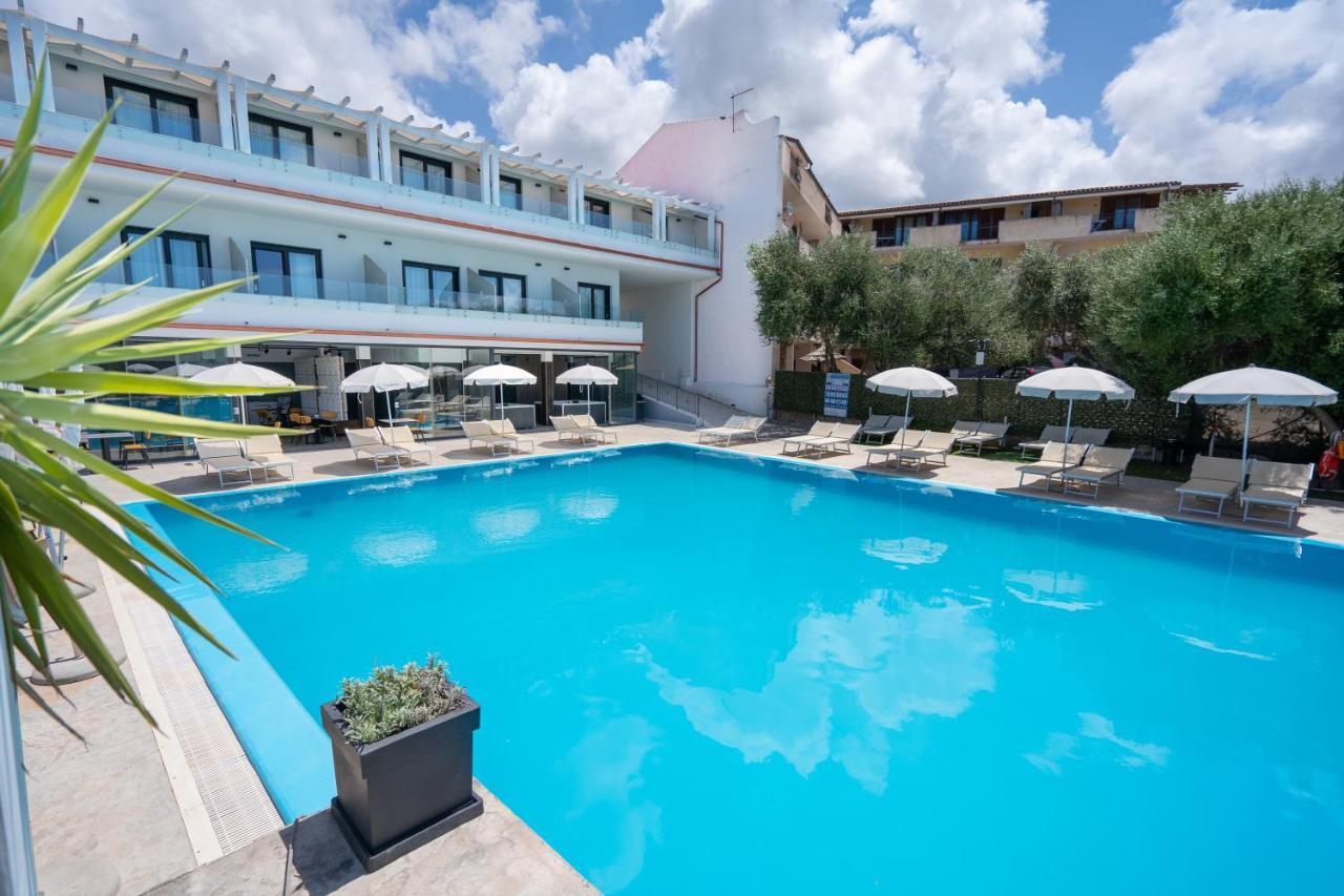 Horizon Hotel Badesi Dış mekan fotoğraf
