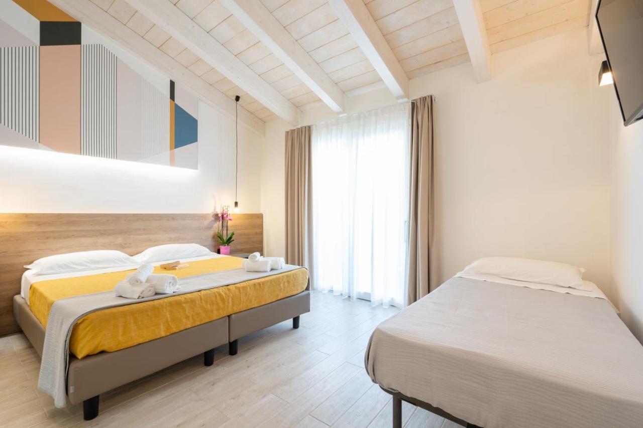 Horizon Hotel Badesi Dış mekan fotoğraf