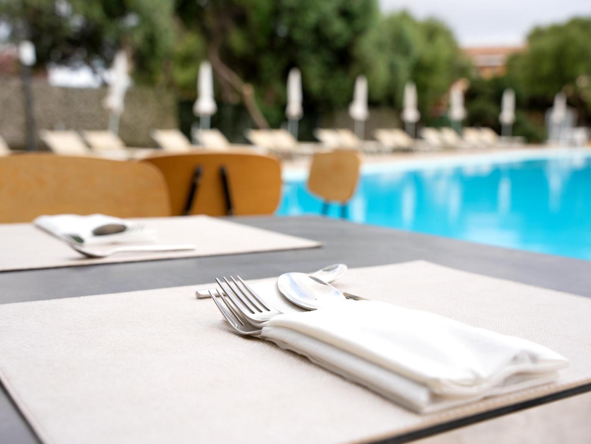 Horizon Hotel Badesi Dış mekan fotoğraf